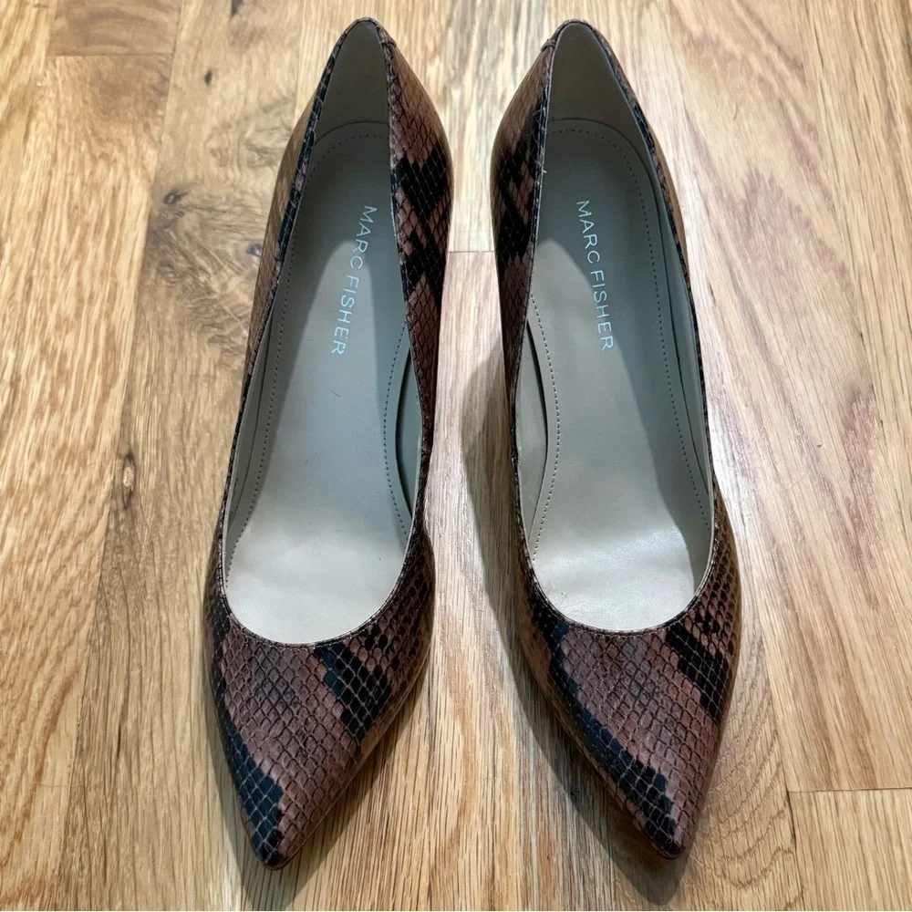 New Marc Fisher Claire Snakeskin Black & Brown Pointed Toe Pumps Sz 6